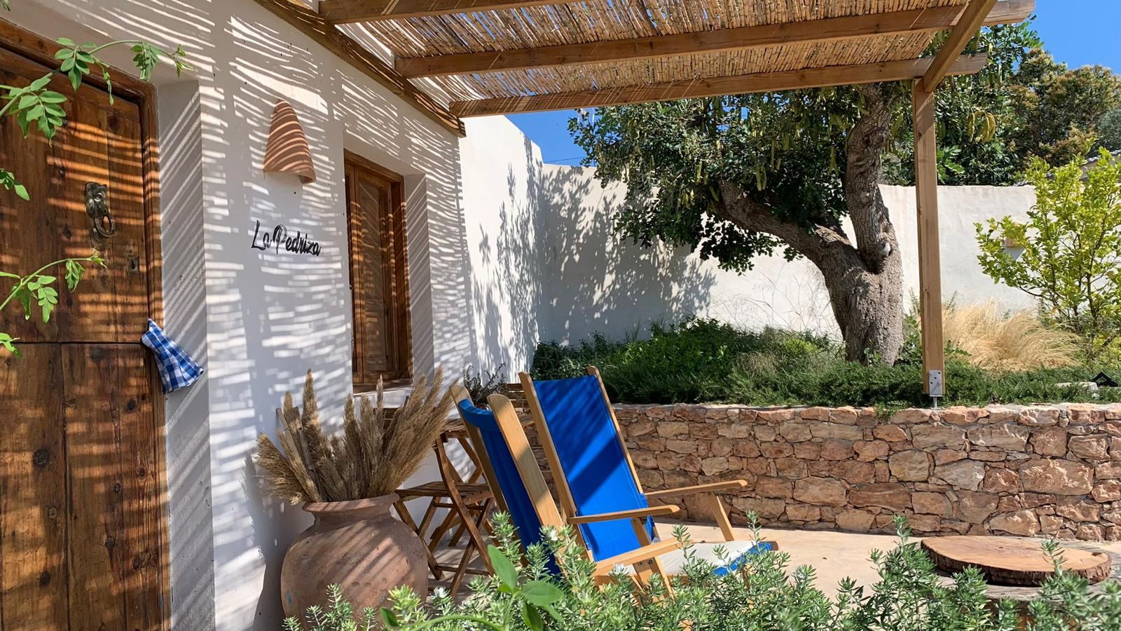 Terraza de La Pedriza con vistas al exterior